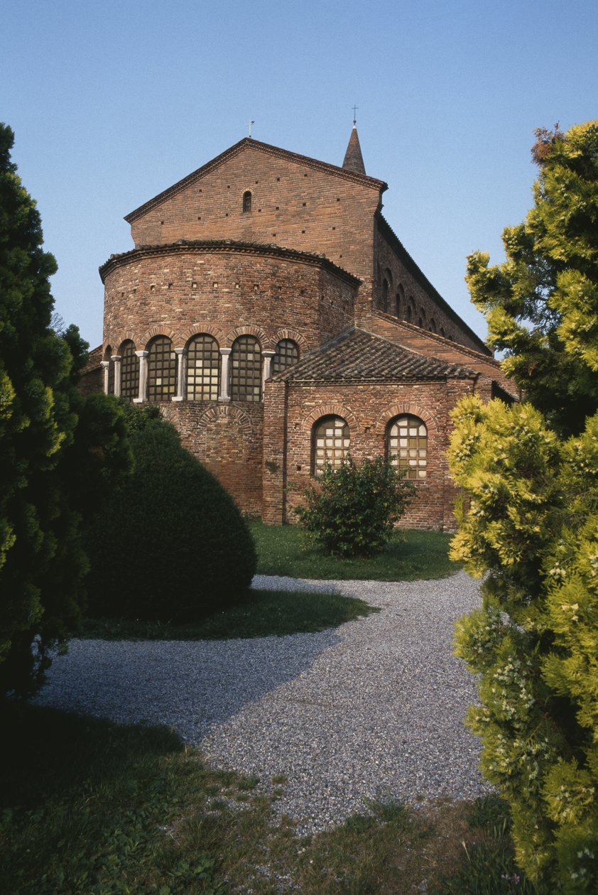 Vista exterior del ábside de Byzantine School