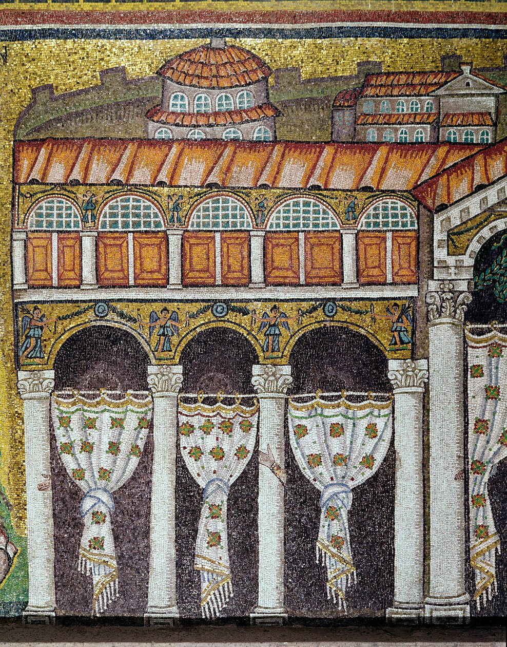 Vista del palacio del emperador bizantino Teodorico el Grande. Detalle. Mosaico lateral de la nave central, Basílica de Sant