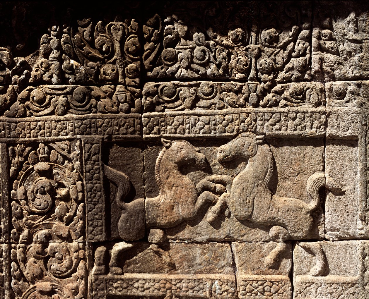 Escultura en piedra de Cambodian School