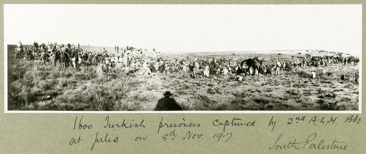 1600 prisioneros turcos capturados por la 2ª Brigada A.L.H., 8 de noviembre de 1917 de Capt. Arthur Rhodes