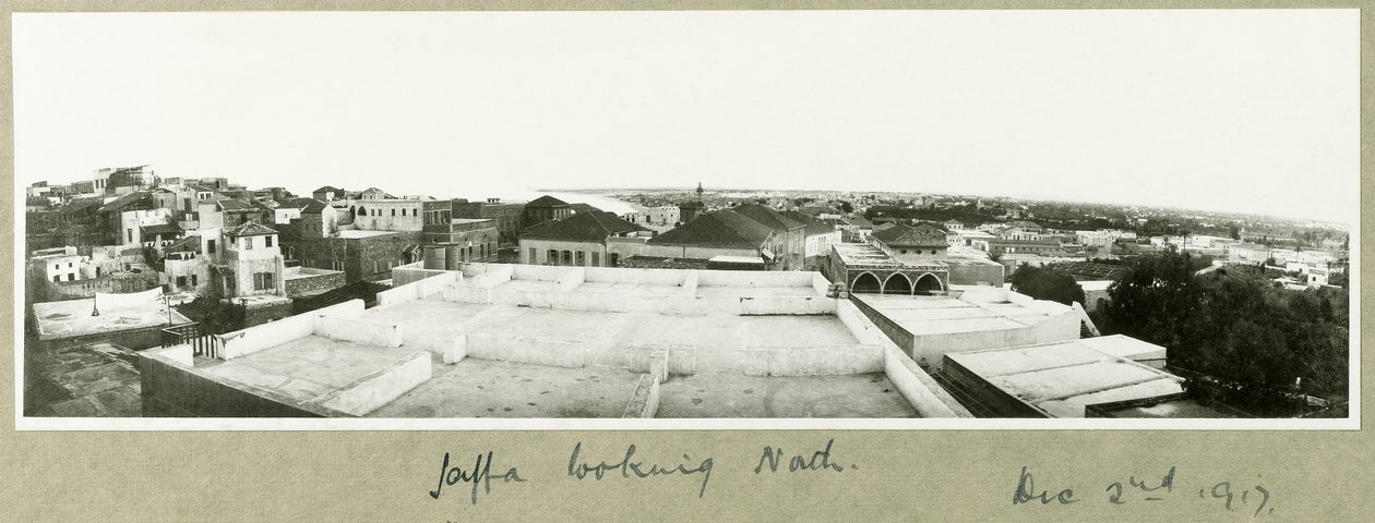 Jaffa mirando al norte, 2 de diciembre de 1917 de Capt. Arthur Rhodes