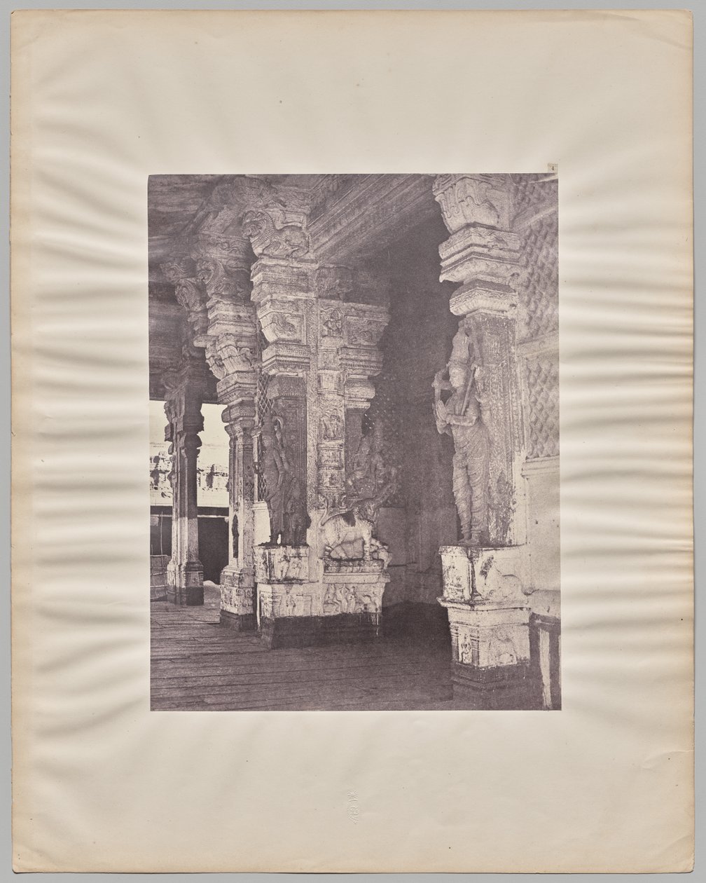 Pudhu Mandapa a Tirumala Nayak (r. 1623-59), Templo Meenakshi Sundareshwar, Madurai de Captain Linnaeus Tripe