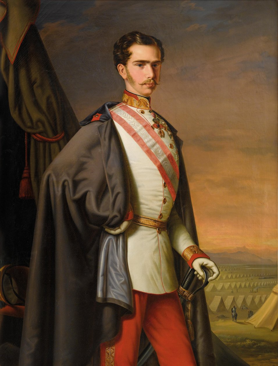 Emperador Francisco José de Austria en uniforme como mariscal de campo, con un campamento en el fondo de Carl Lemmermayer