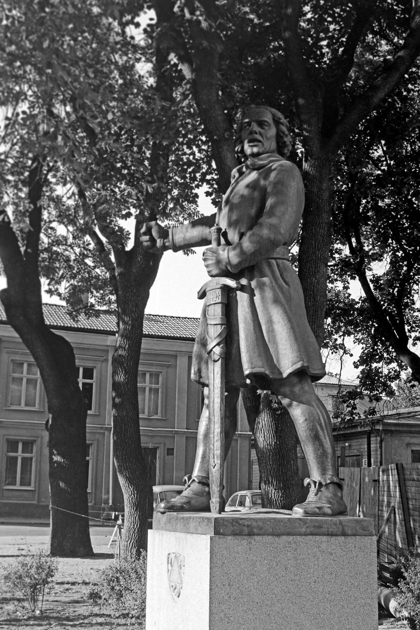 Estatua de Engelbrekt Engelbrektsson en Arboga, Suecia 1969 de Carl Johan Eldh
