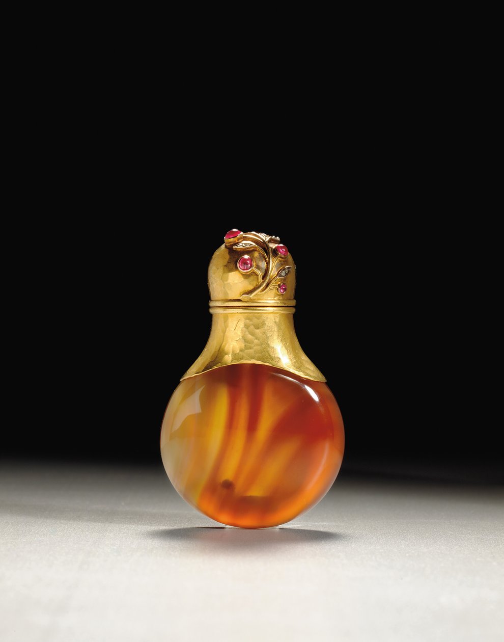 Frasco de perfume, marca del maestro Erik Kollin, San Petersburgo, c.1890 de Carl Fabergé