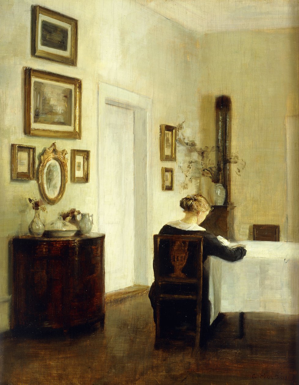 Una mujer en una mesa en un interior de Carl Holsoe