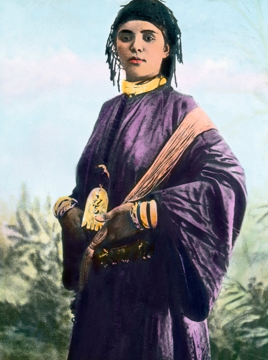 Marruecos, retrato de una mujer joven, fecha de la imagen: hacia 1910. Archivo Carl Simon de Carl Simon