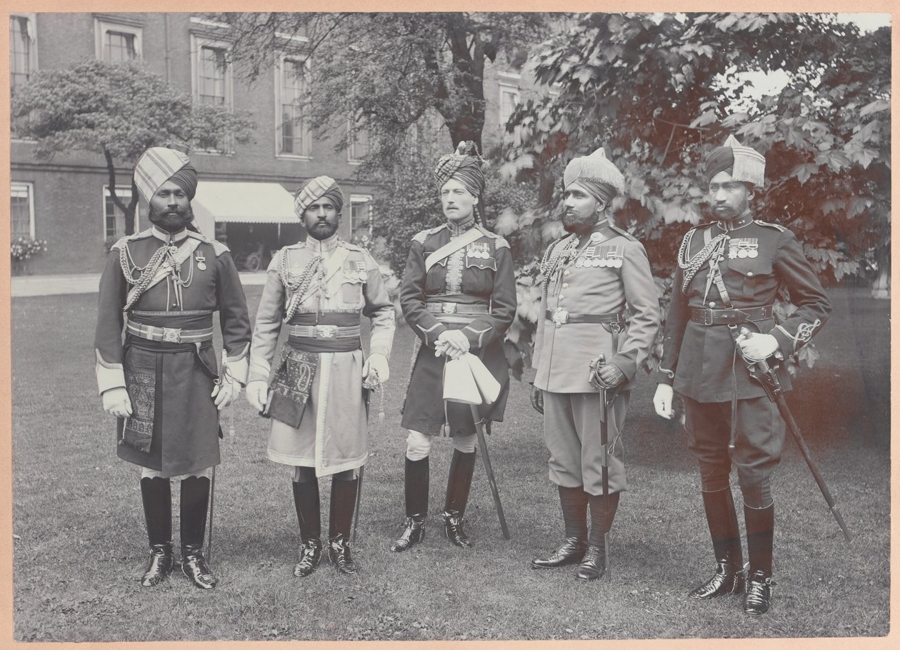 Oficiales Indios del Rey, 1911 de Carl Vandyk