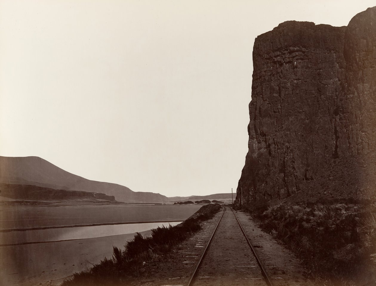 Cabo de Hornos cerca de Celilo, 1867 de Carleton Emmons Watkins