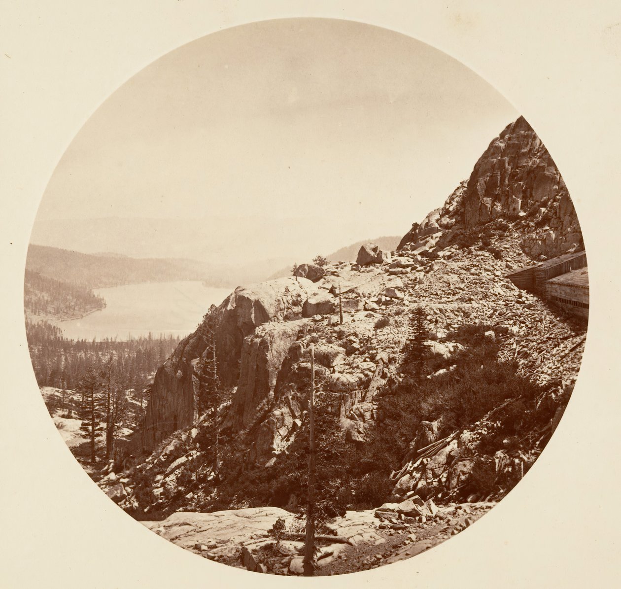 Lago Donner. C. P. R. R, ca. 1878 de Carleton Emmons Watkins