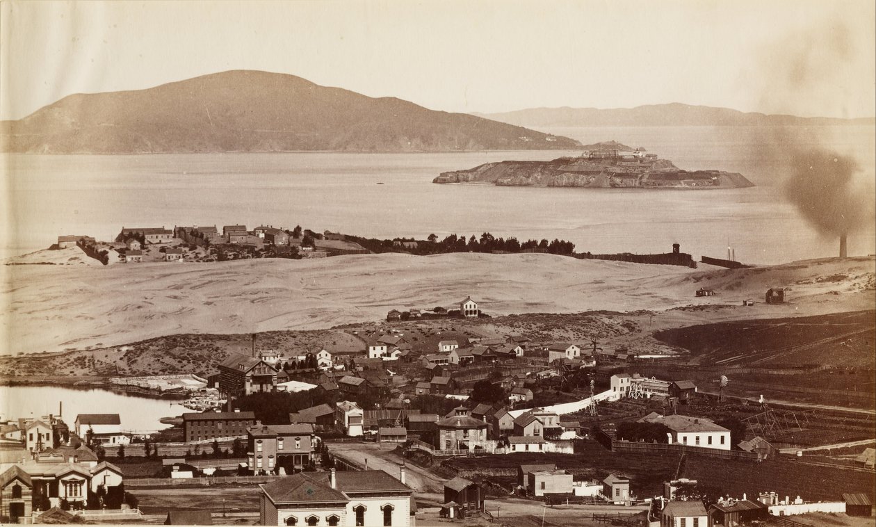 Alcatraz y Black Pt. desde Russian Hill, S.F. de Carleton Watkins