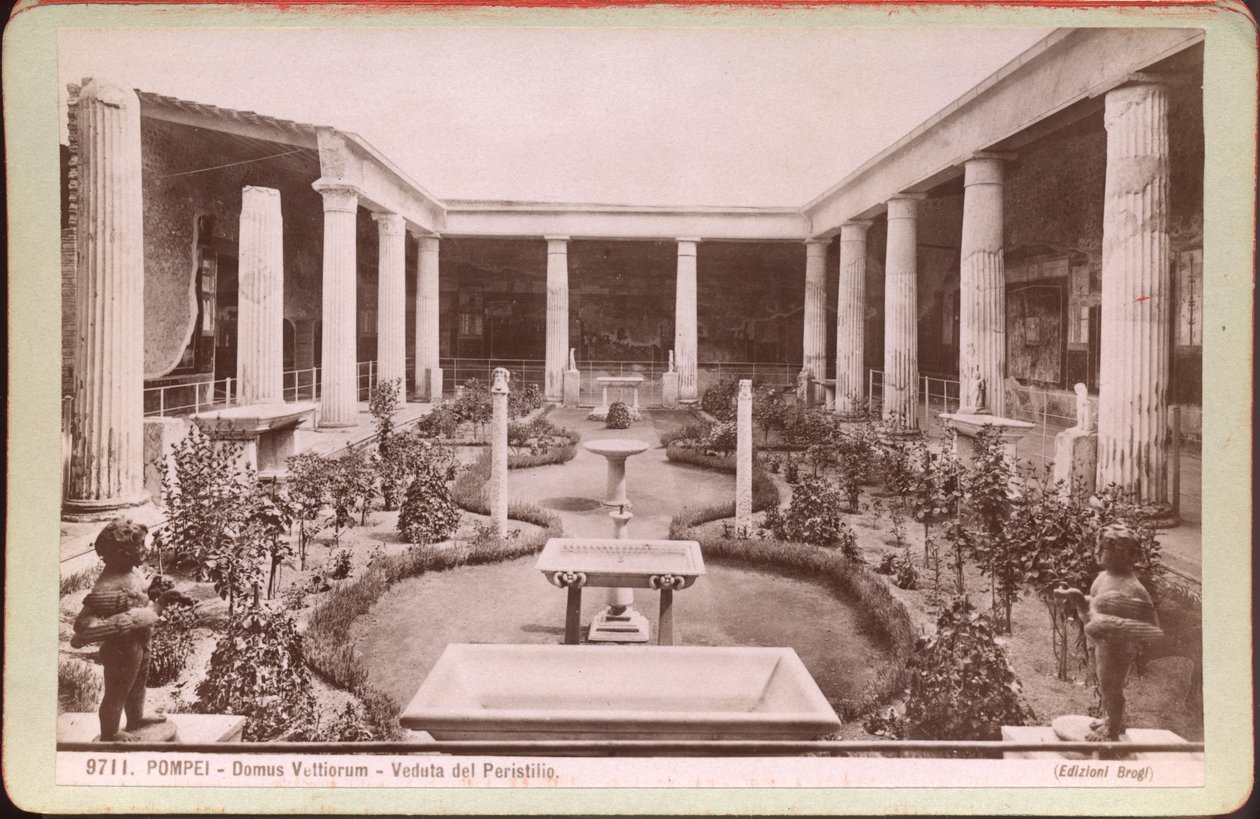 Casa de los Vettii en Pompeya, hacia 1880 (fotografía) de Carlo Brogi