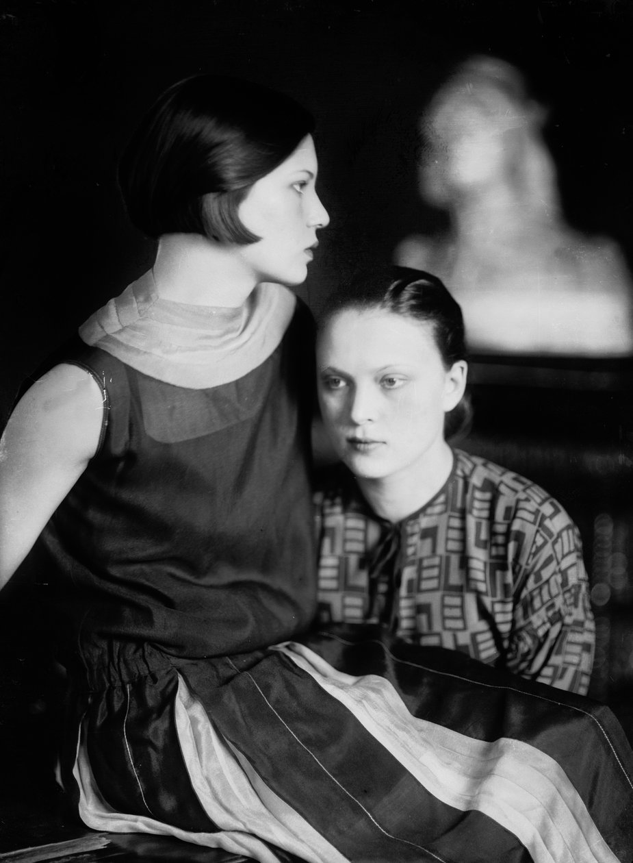Retrato de Wanda y Marion Wulz, Trieste, c.1920 de Carlo Wulz
