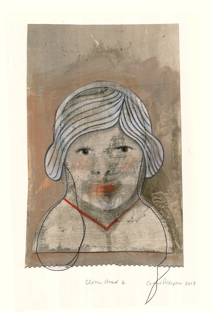 Cloth Head, 2017 (impresión digital de archivo coloreada a mano) de Cathie Pilkington