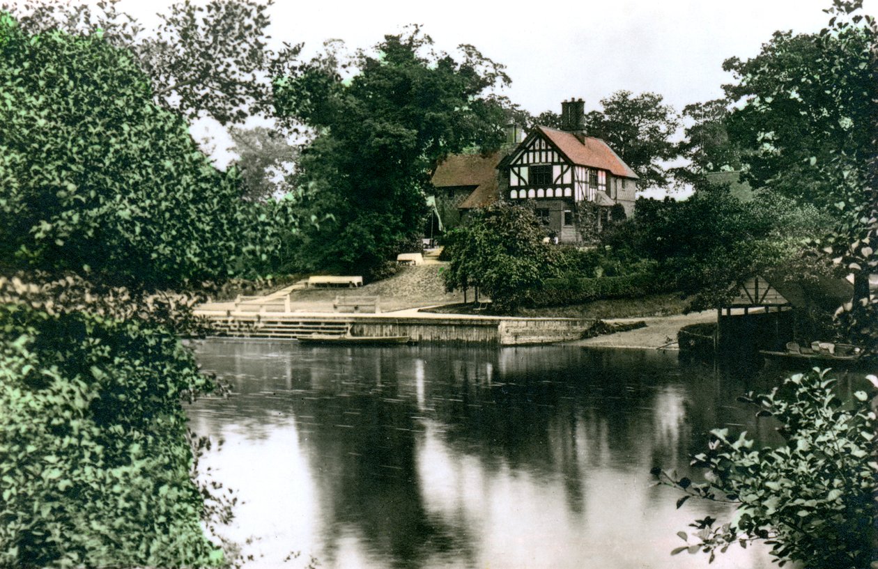 El río Dee en Chester, Cheshire, 1926 de Cavenders Ltd