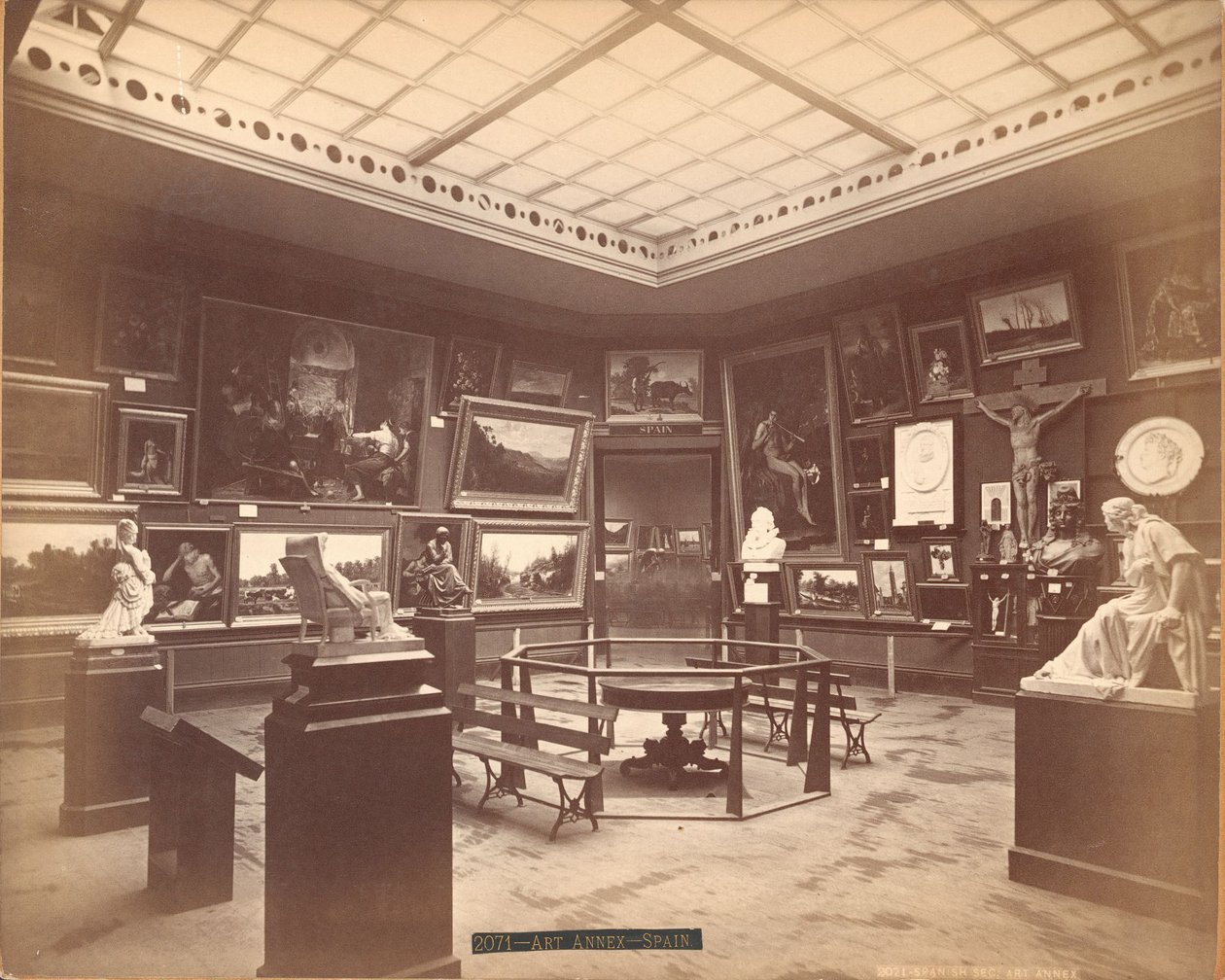Vista del Anexo de Arte en la Sección Española de la Exposición del Centenario de Centennial Photographic Co.
