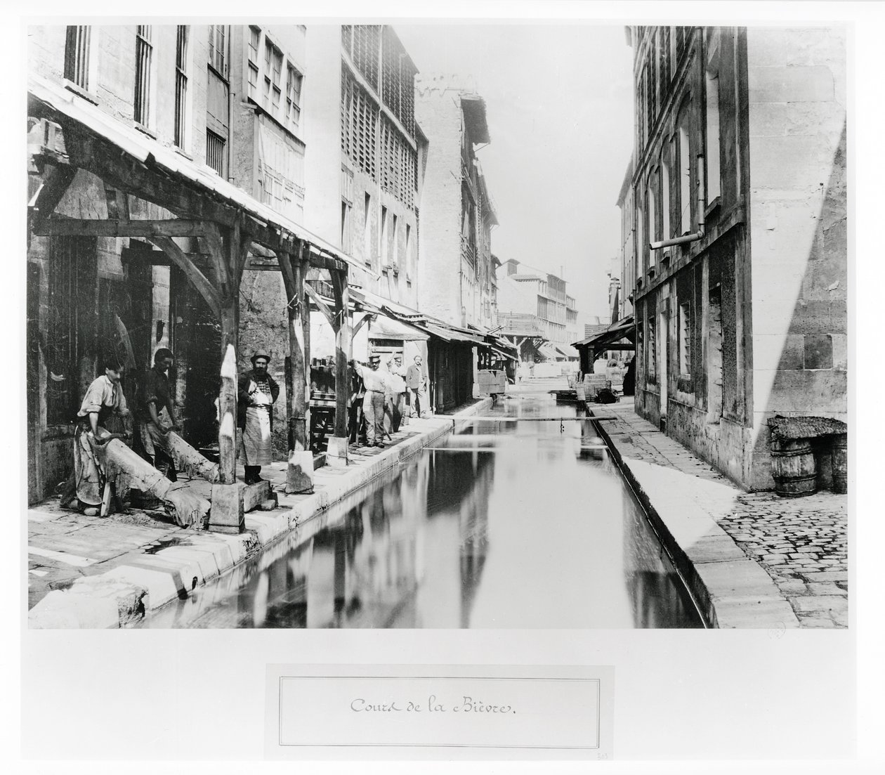 Curso del Bievre en París con curtidurías, 1858-78 de Charles Marville
