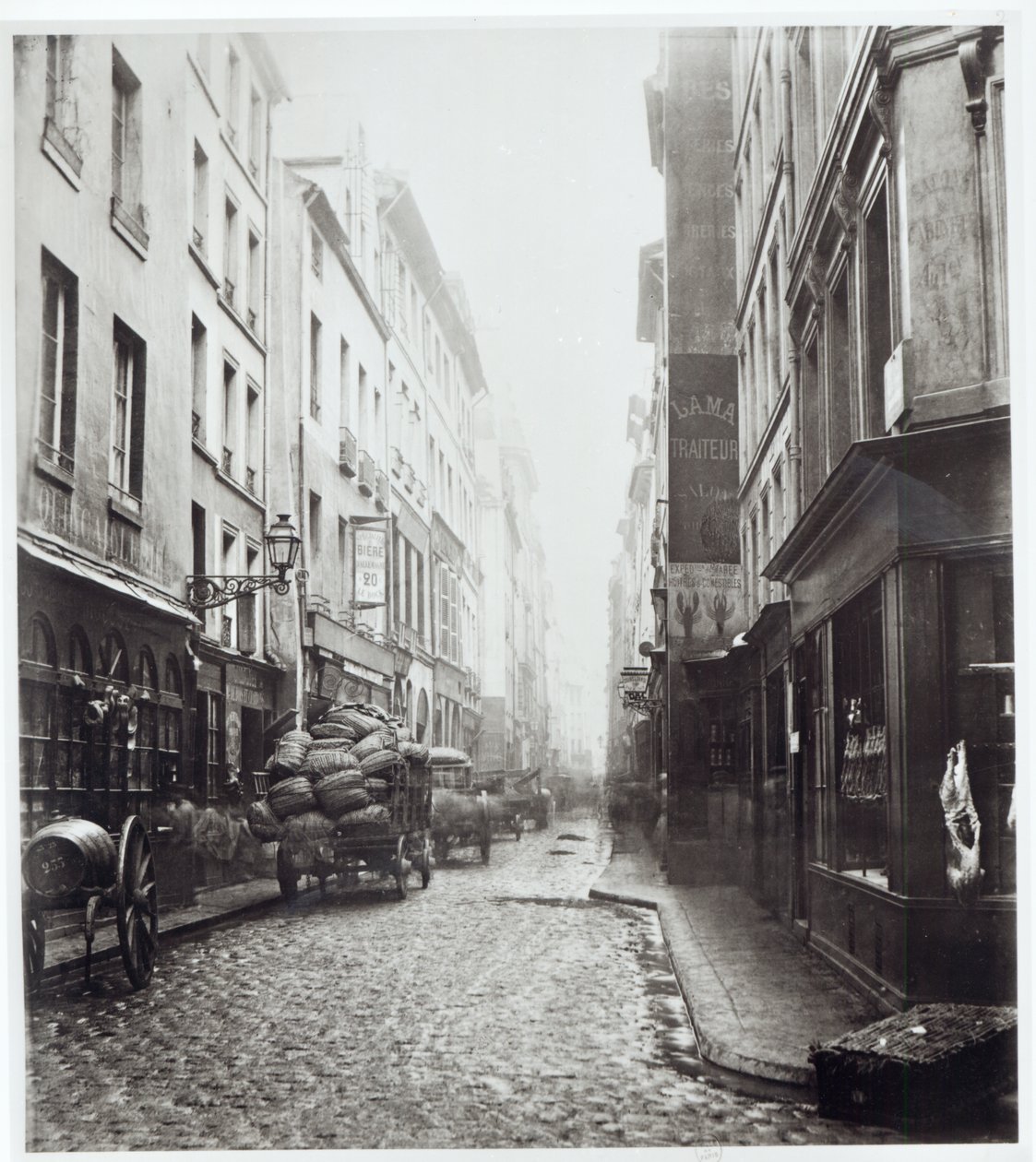 Rue de la Grande Truanderie, desde la rue Montorgueil, París, 1858-78 de Charles Marville