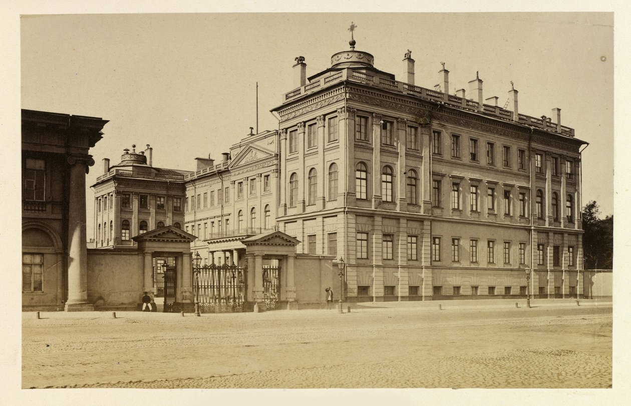 El Palacio Anichkov en San Petersburgo, por Bergamasco, Charles (Karl) (1830-1896). Foto del álbum de Charles Bergamasco