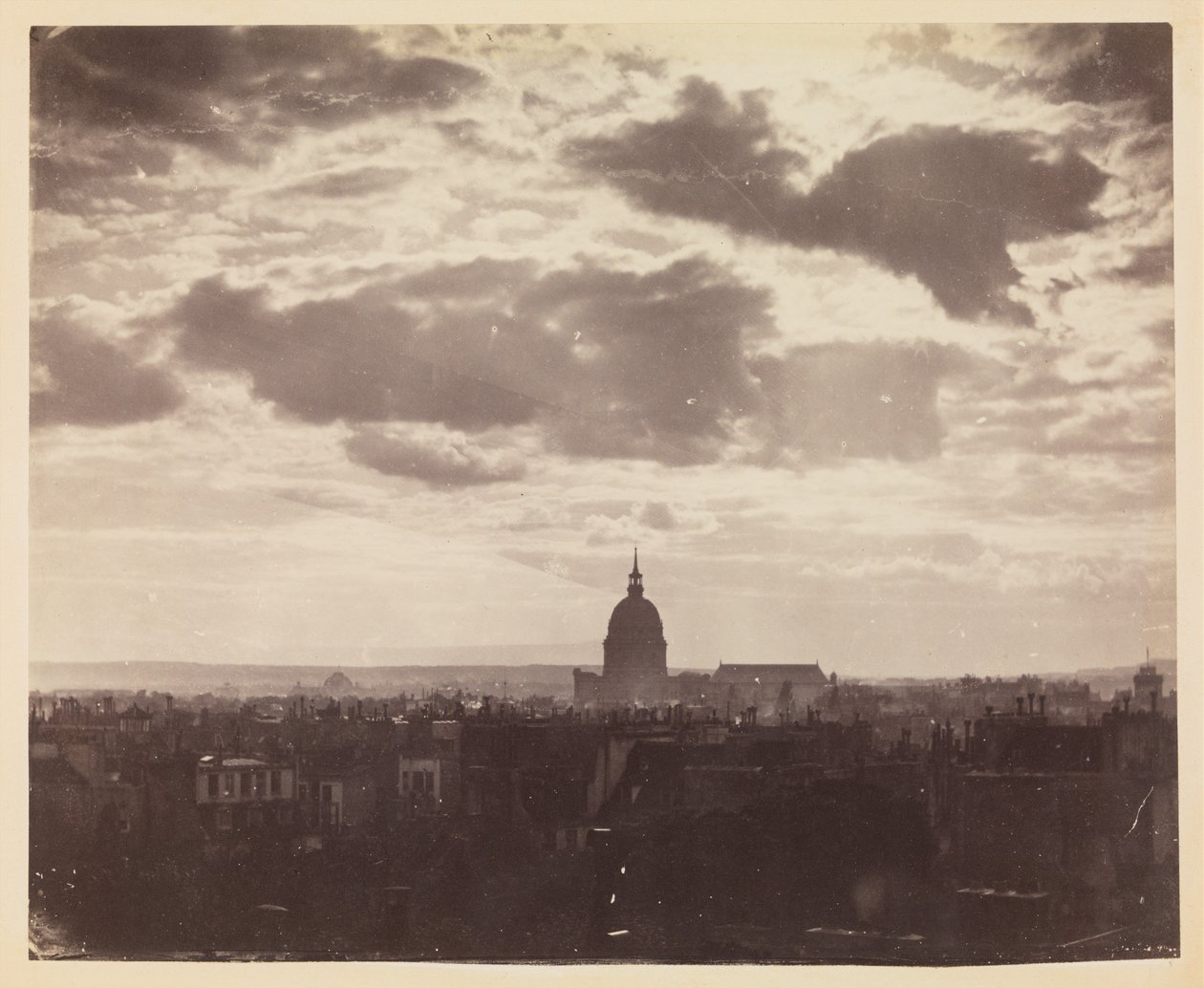 [Estudio de las nubes sobre París] de Charles Marville