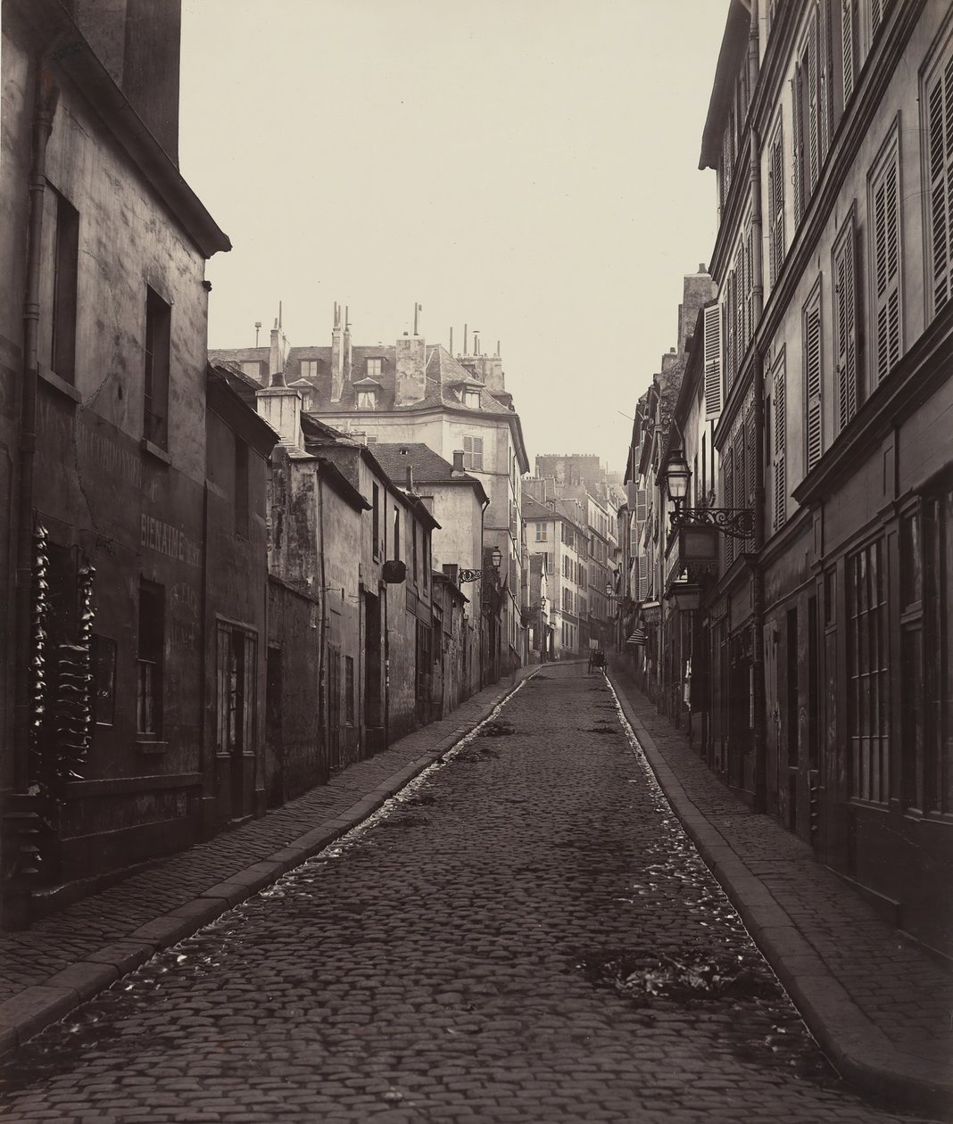Rue Neuve-Coquenard desde la Rue Lamartine, 1870s de Charles Marville