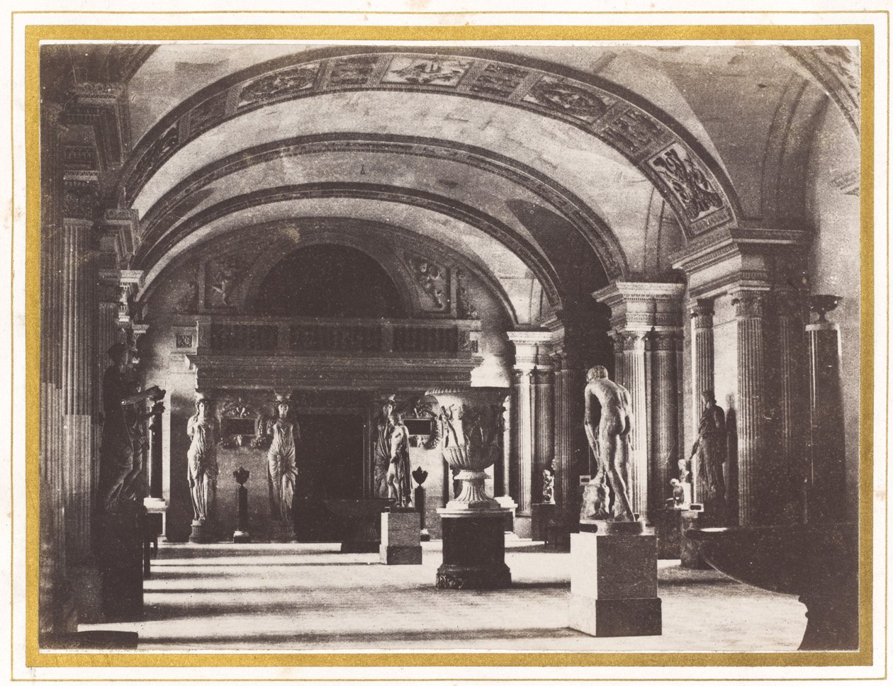 Sala de las Cariátides, en el Museo del Louvre de Charles Marville