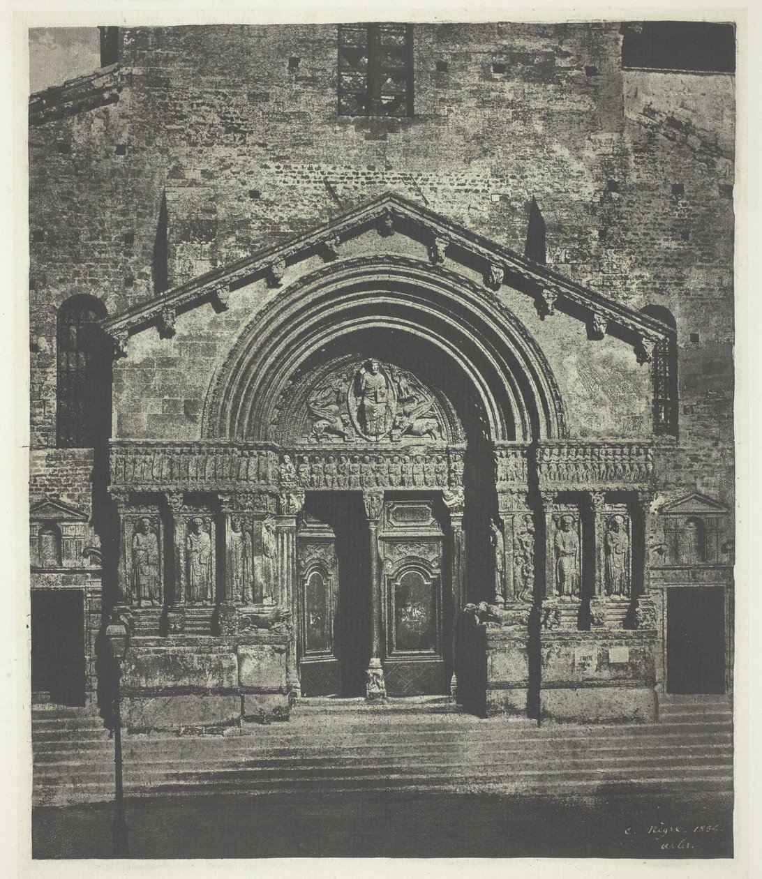 Arles: El pórtico oeste de Saint-Trophime, 21 de octubre de 1854, impreso en 1982 de Charles Nègre
