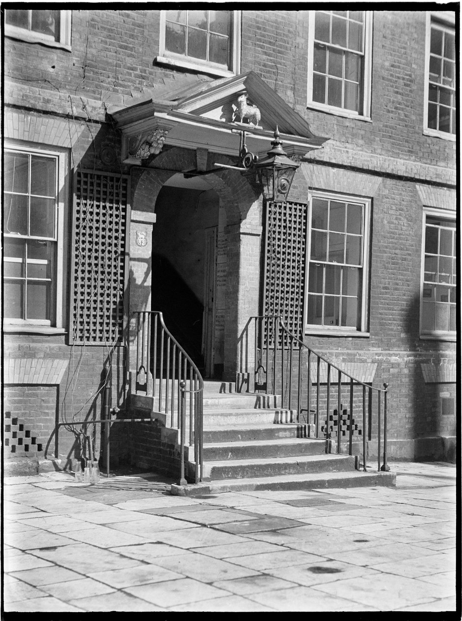 Edificio Lamb, Church Court, Temple, Ciudad de Londres, Autoridad del Gran Londres, 1930s de Charles William Prickett
