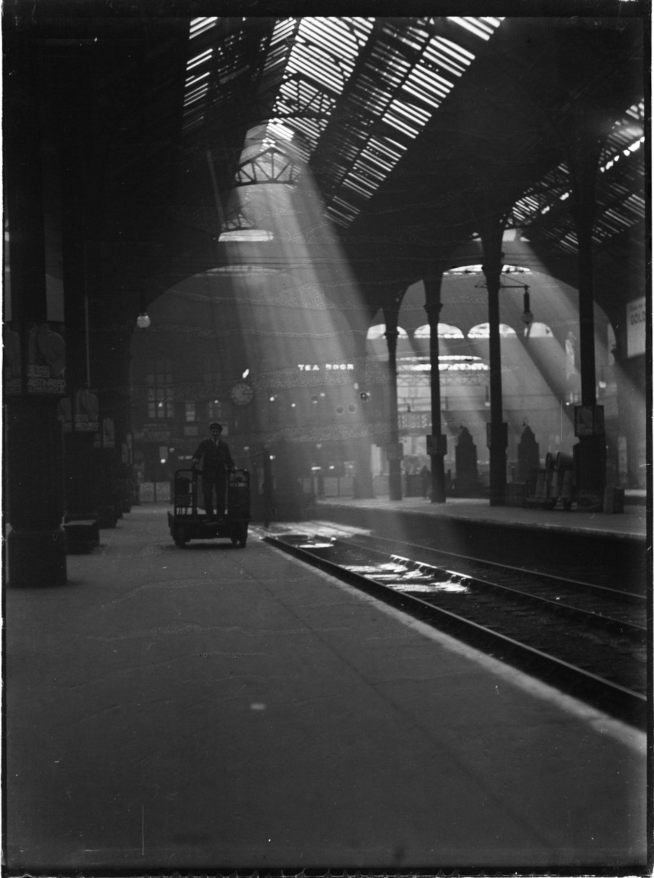 Estación de Liverpool Street, Liverpool Street, Ciudad de Londres, Autoridad del Gran Londres, c1932 de Charles William Prickett