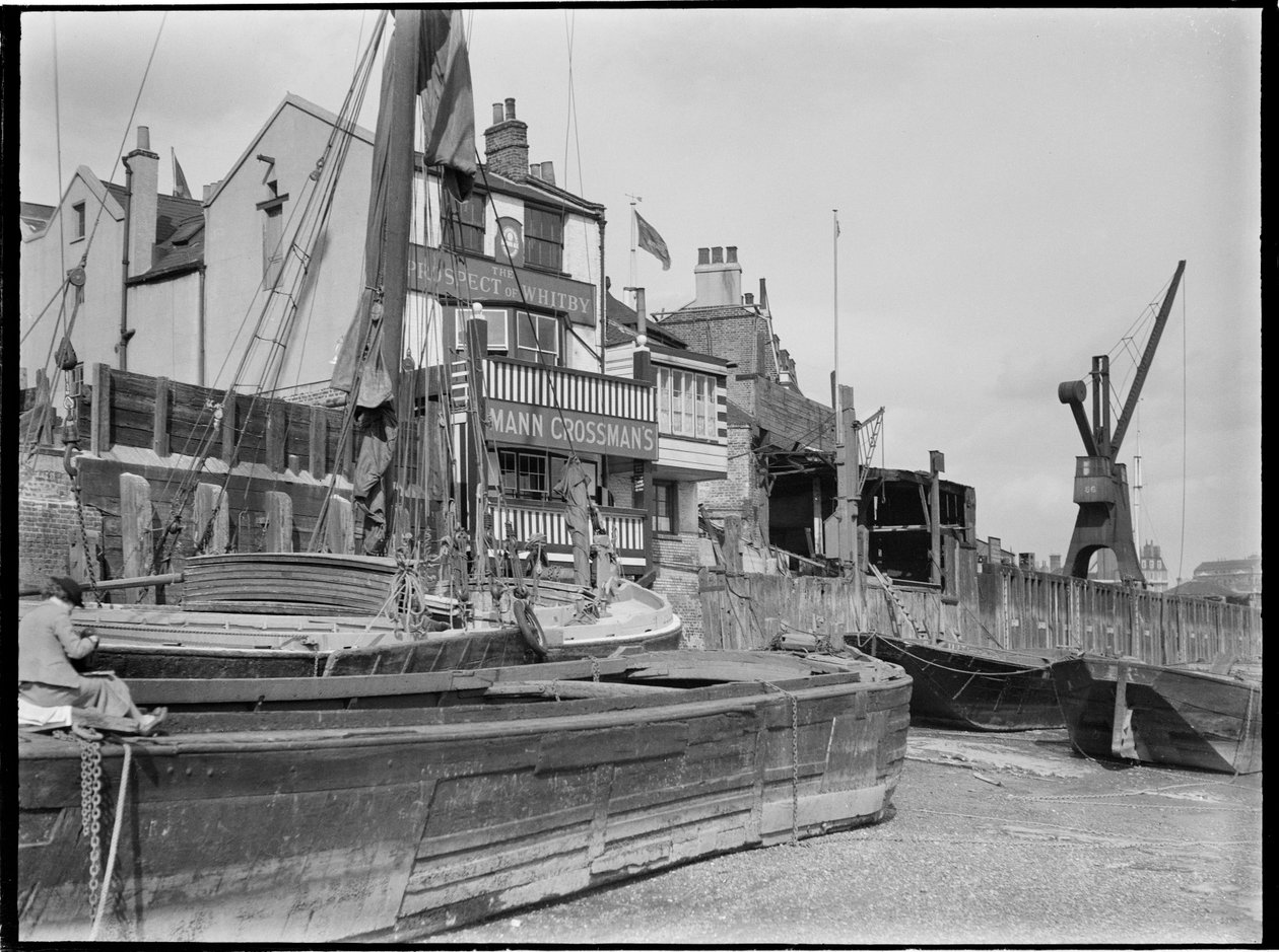Prospect of Whitby, Wapping Wall, Wapping, Tower Hamlets, Greater London Authority, 1930s de Charles William Prickett