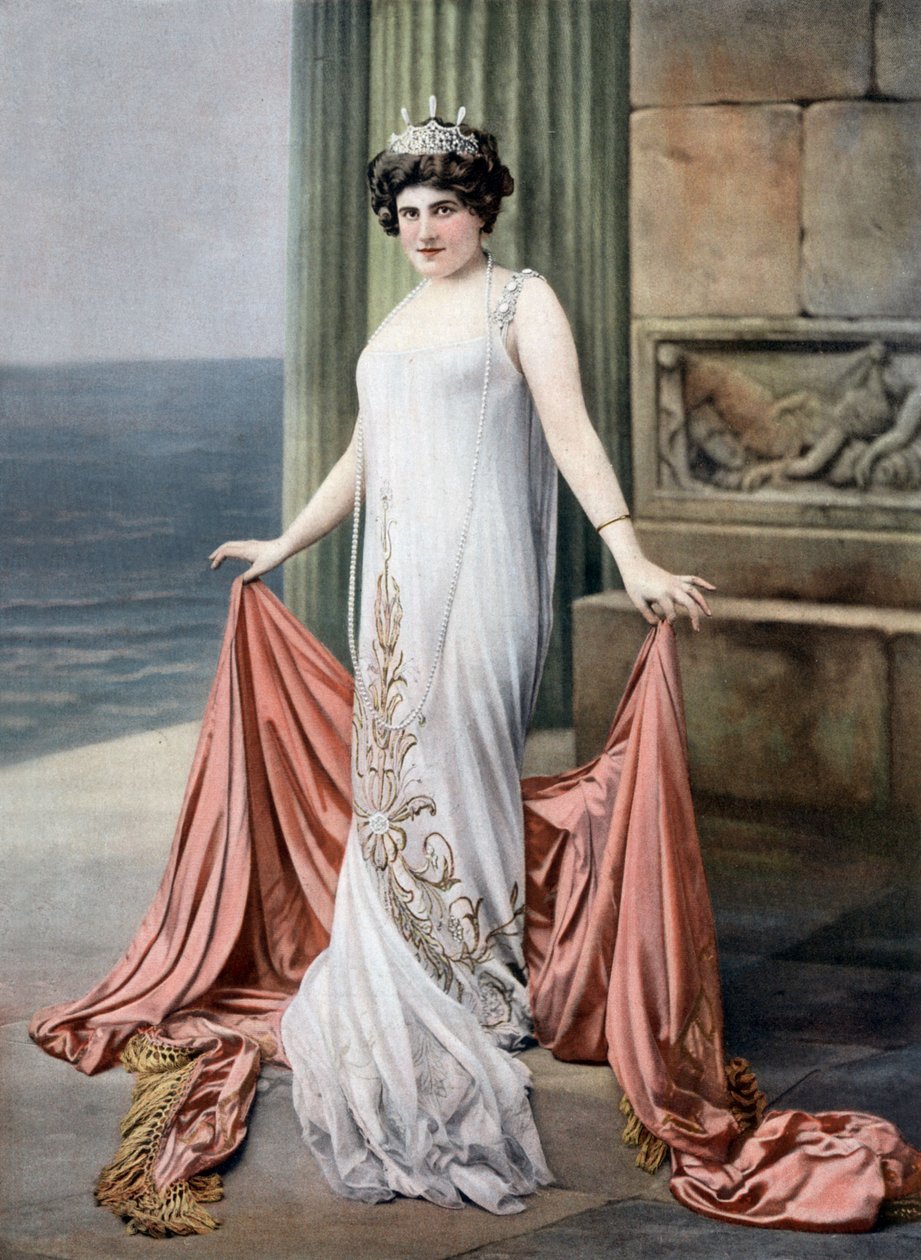 La soprano francesa Zina Brozia como Thais en la ópera "Thais", foto Cheri Rousseau del periódico francés "Le Theatre" 11 de enero de Cheri Rousseau