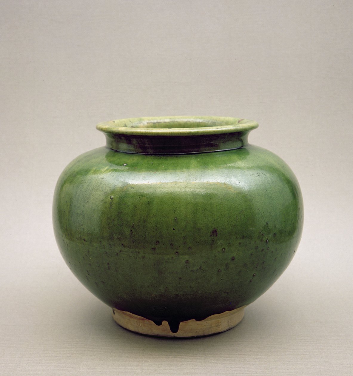 Jarra china, cerámica Yueh, Seis Dinastías (265-589AD) de Chinese School