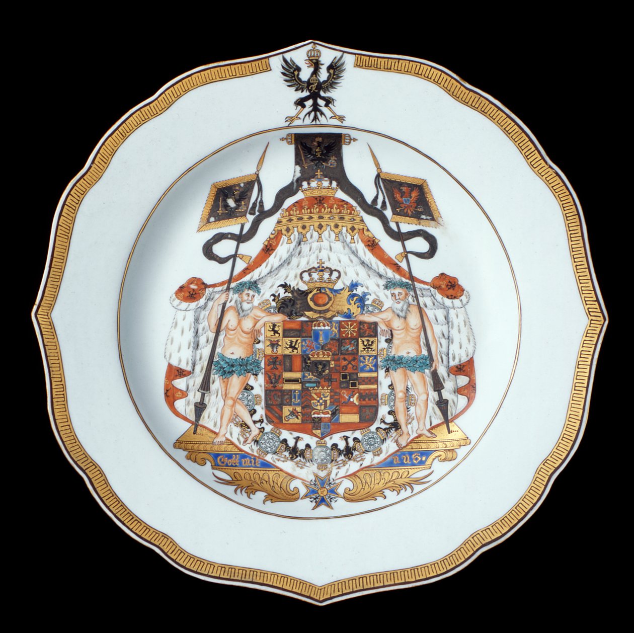 Un plato de cena armorial, Período Qianlong (1736-95) c.1755 (porcelana) de Chinese School