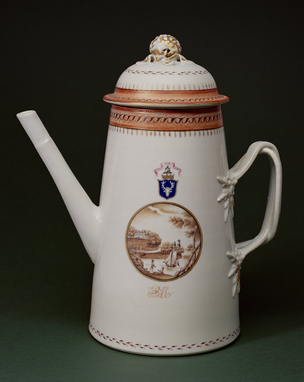 Cafetera Heráldica, con los brazos de Machenzie, c.1790 de Chinese School