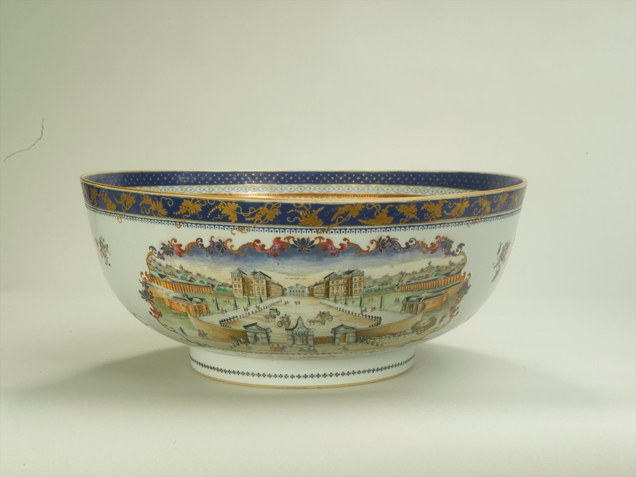 Cuenco de ponche Famille rose con panel ovalado de follaje que representa el Hospital Foundling en la década de 1750, Período Qianlong (1736-95) c.1790 de Chinese School