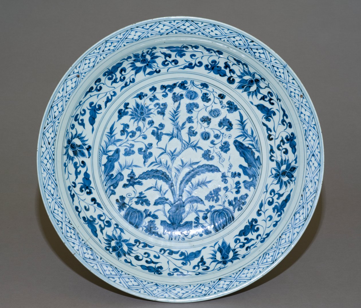 Plato grande, finales del siglo XIV de Chinese School