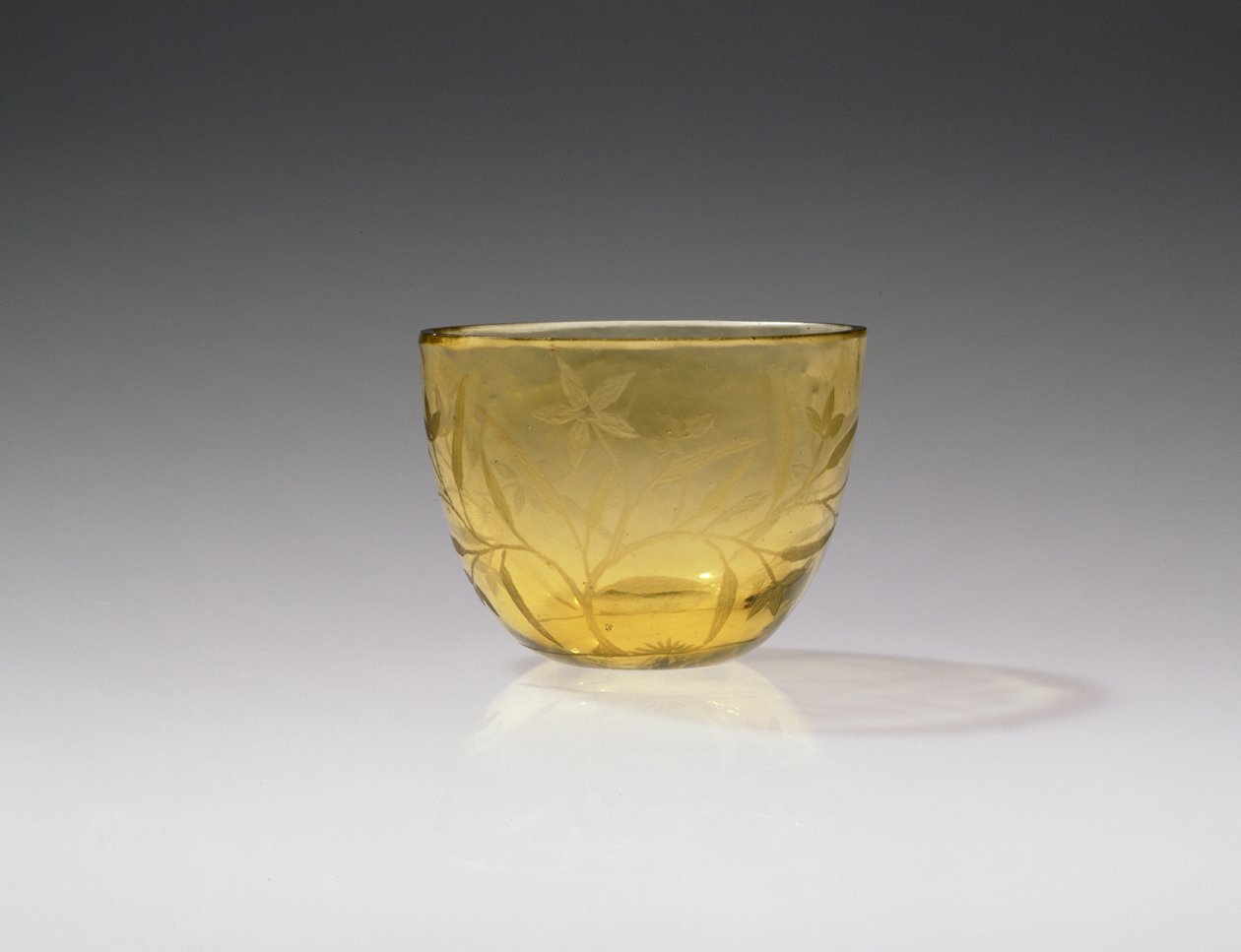 Copa de vino, período Yongzheng, 1723-35 de Chinese School