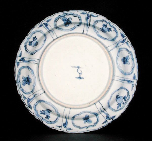 Parte inferior de un plato kraak azul y blanco, marca Egret, Wanli, 1595-1605 de Chinese School Chinese School