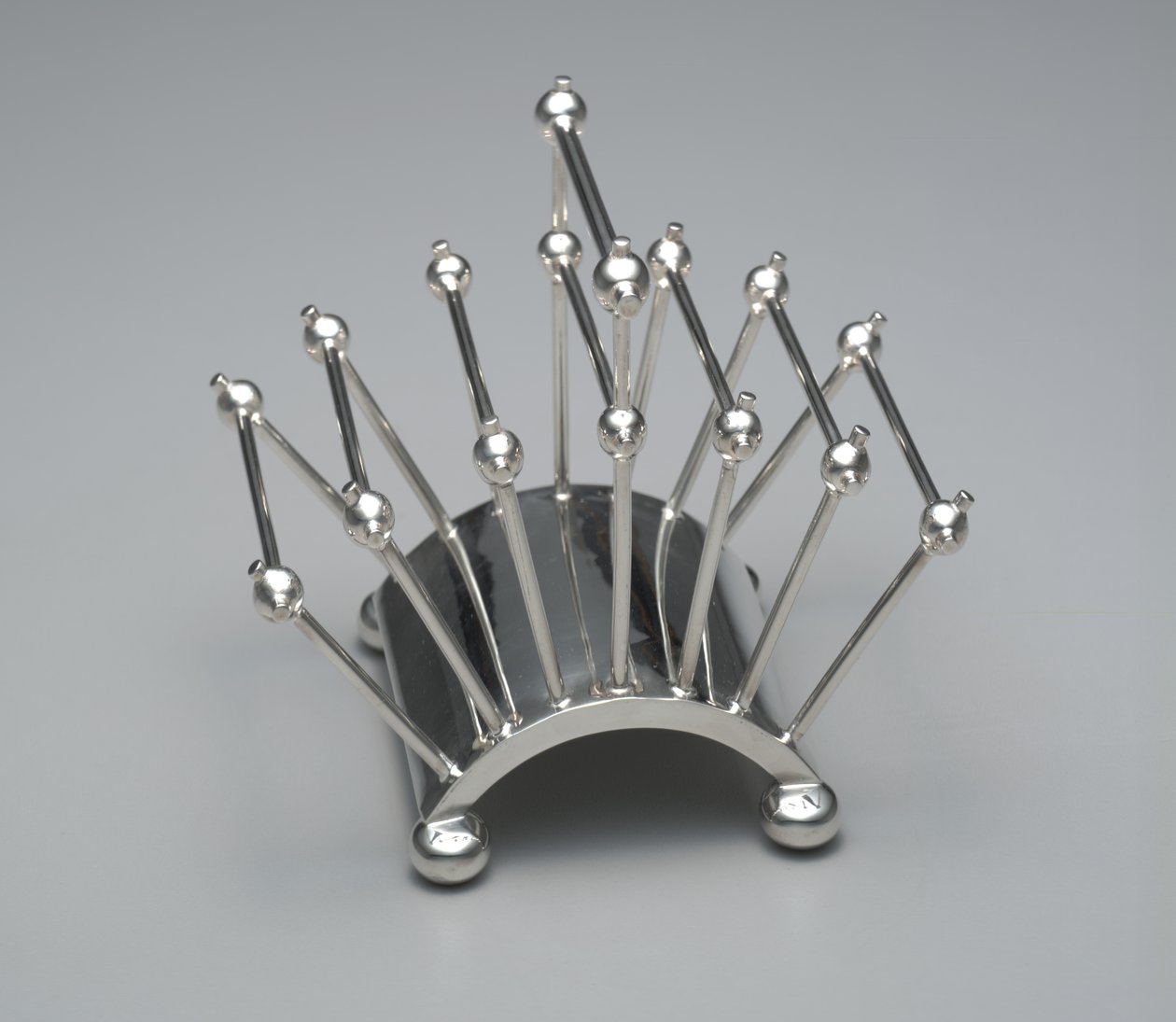 Tostador de Christopher Dresser