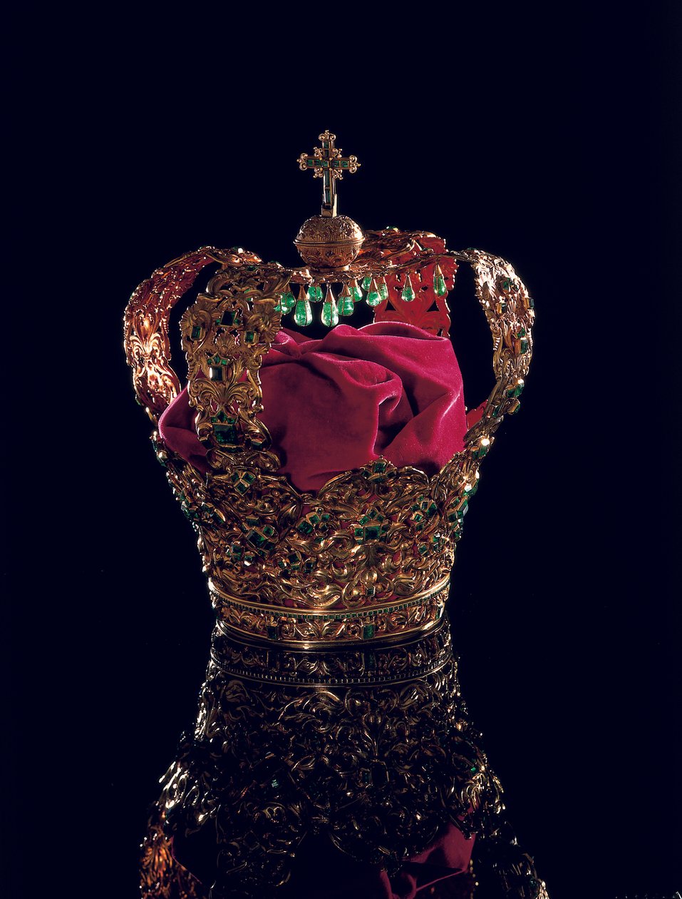 La corona de los Andes, c.1593 de Colombian School