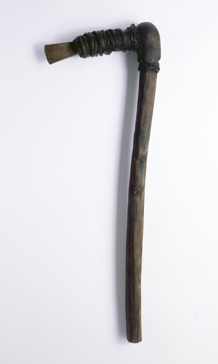 Hacha encontrada con el Hombre de Hielo de Ötzi de Copper Age