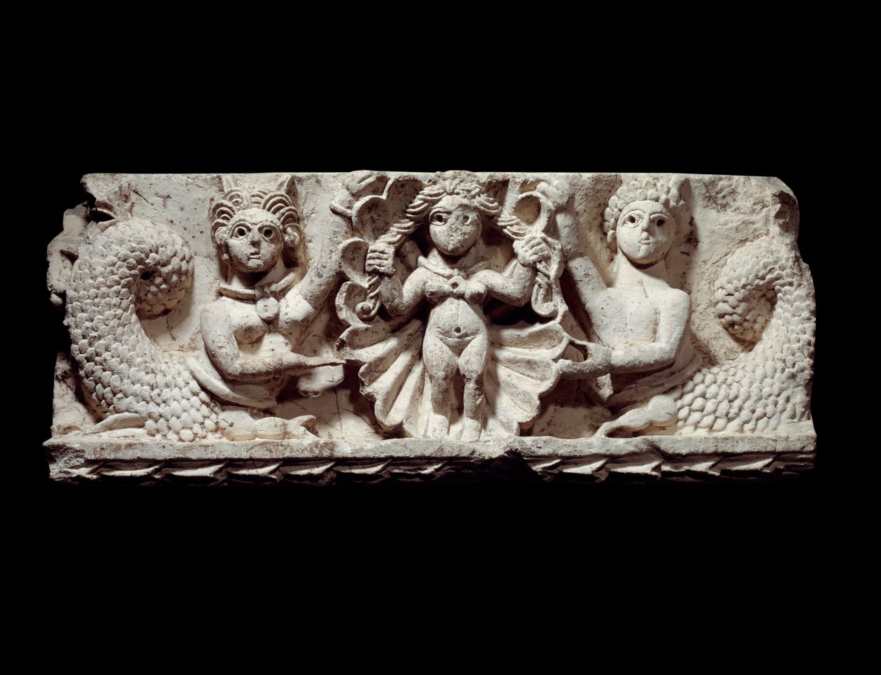 Arte copto: el nacimiento de Venus (Afrodita). Relieve de piedra caliza de Egipto. Siglo V d.C. Dim. 0,71x0,29 m París, Museo del Louvre de Coptic