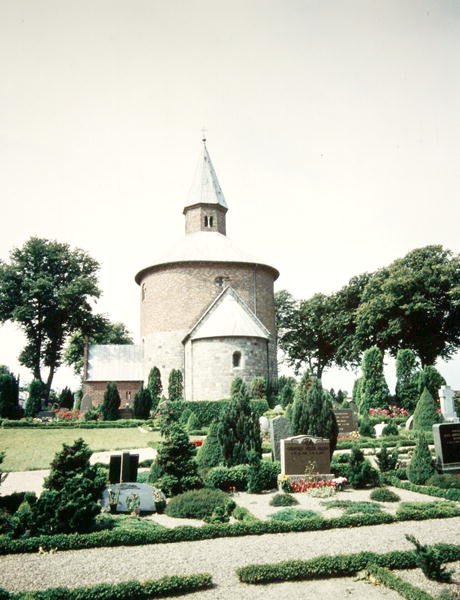 Iglesia de Bjernede, construida 1125-75 de Danish School