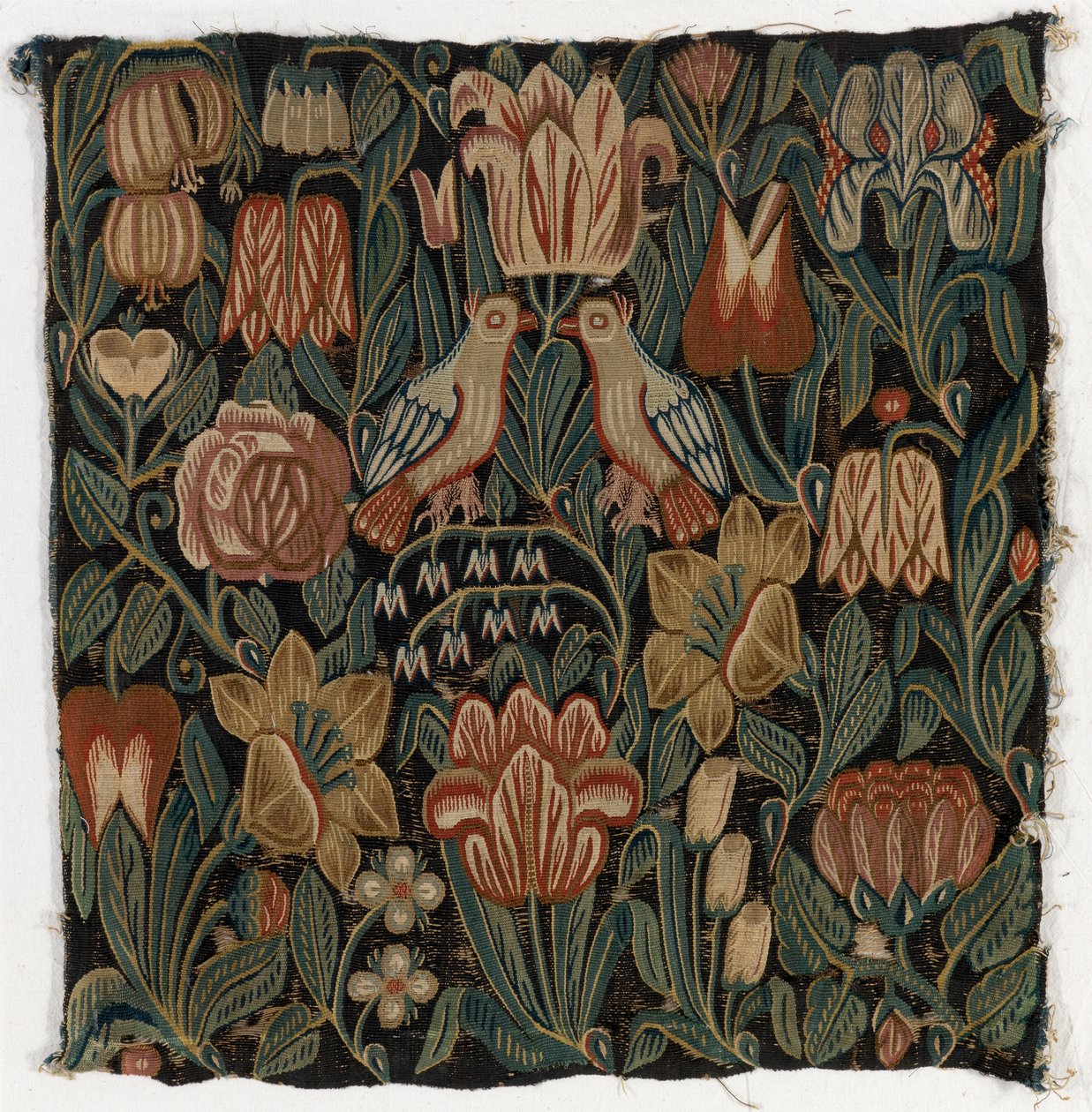 Funda de cojín de tapiz con dos pájaros entre flores, fabricado en Schleswig-Holstein, Dinamarca, c.1690 (lana) de Danish School