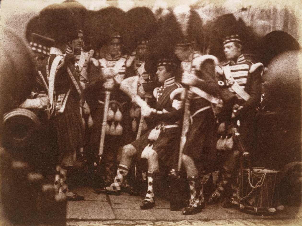 Oficial del 92º Highlanders de Gordon Leyendo a las Tropas, Castillo de Edimburgo, 9 de abril de 1846 de Hill and Adamson