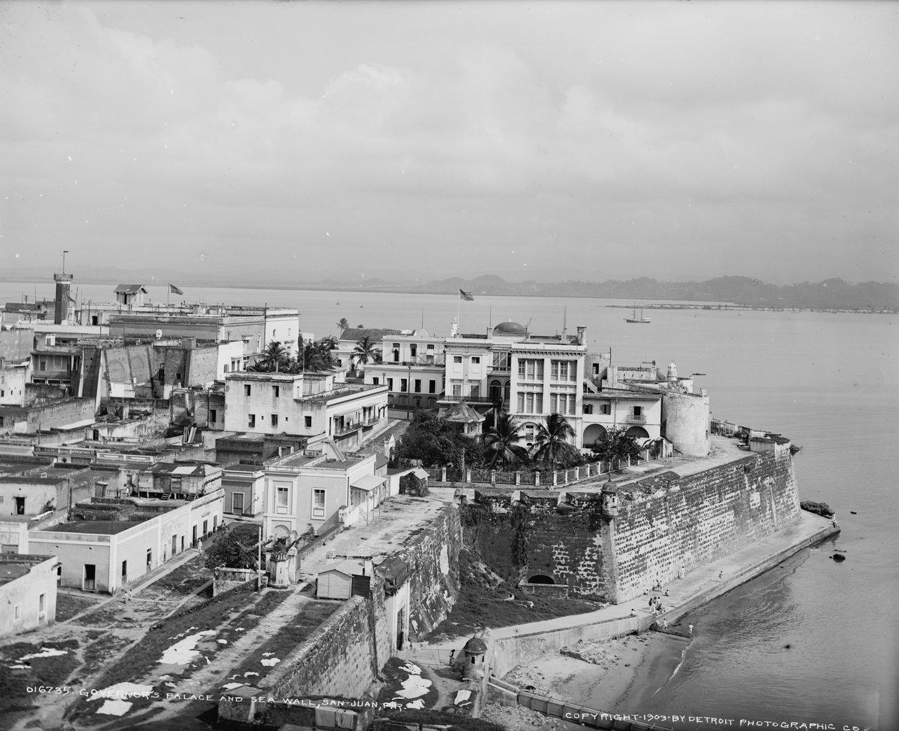 Palacio del Gobernador y muralla, San Juan, Puerto Rico, c.1903 de Detroit Publishing Co.