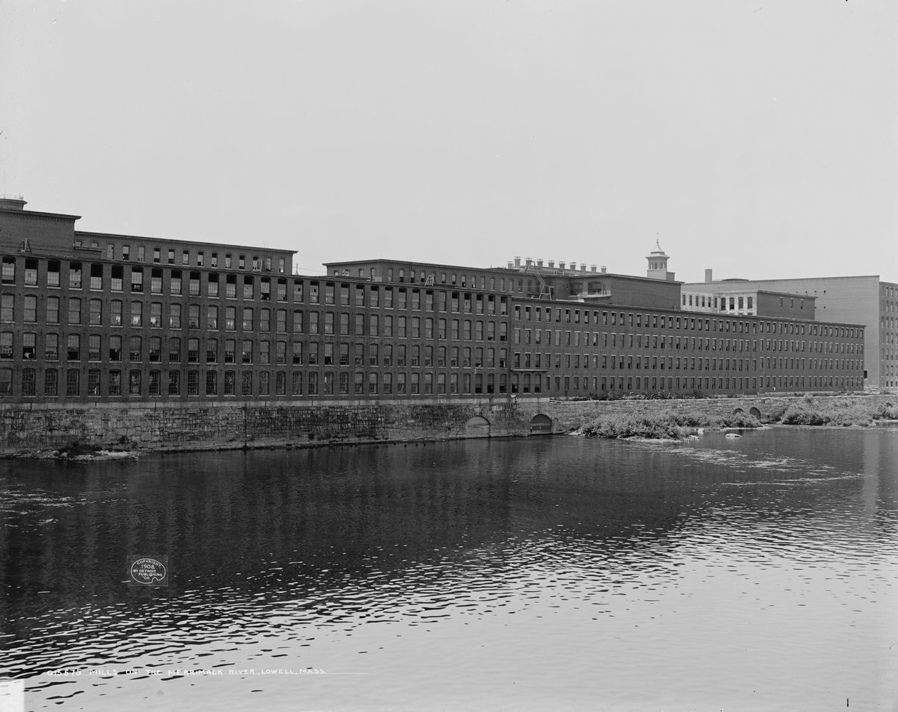 Molinos en el río Merrimack, Lowell, Massachusetts, c.1908 de Detroit Publishing Co.