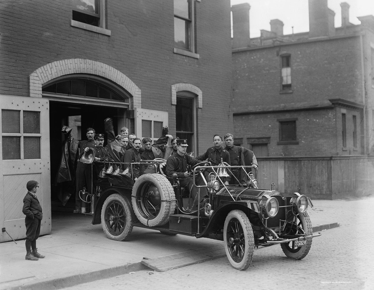Escuadrón de bomberos de Packard, 1911 de Detroit Publishing Co.