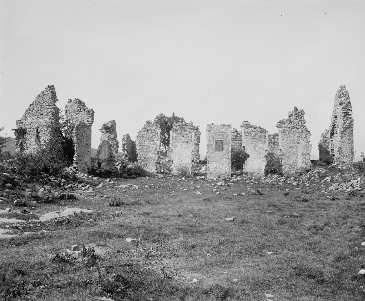 Ruinas del Fuerte Ticonderoga, Lago Champlain, N.Y., c.1900-10 de Detroit Publishing Co.