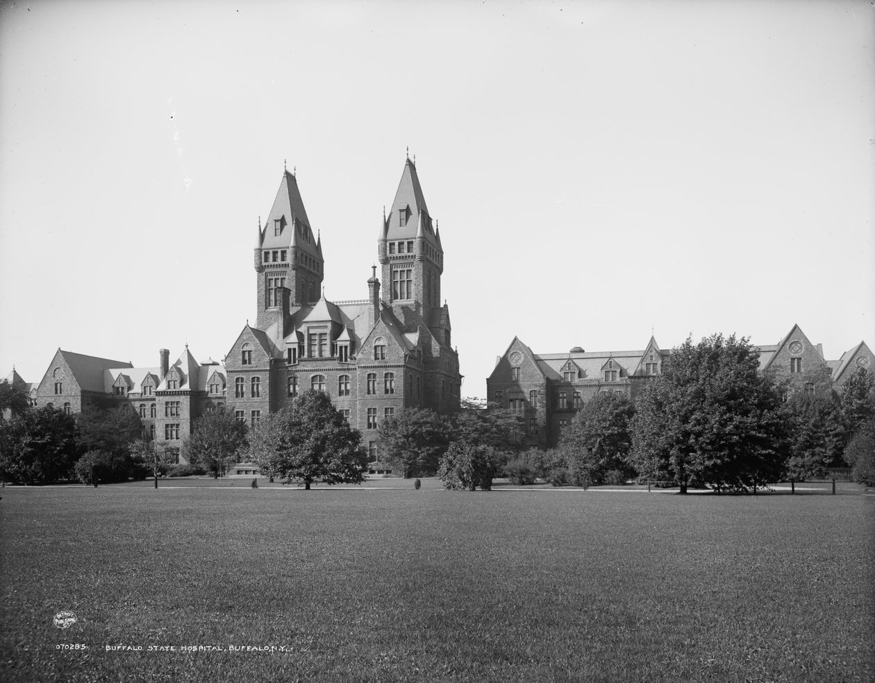 Hospital Estatal de Búfalo, Búfalo, N.Y., c.1900-10 de Detroit Publishing Co.